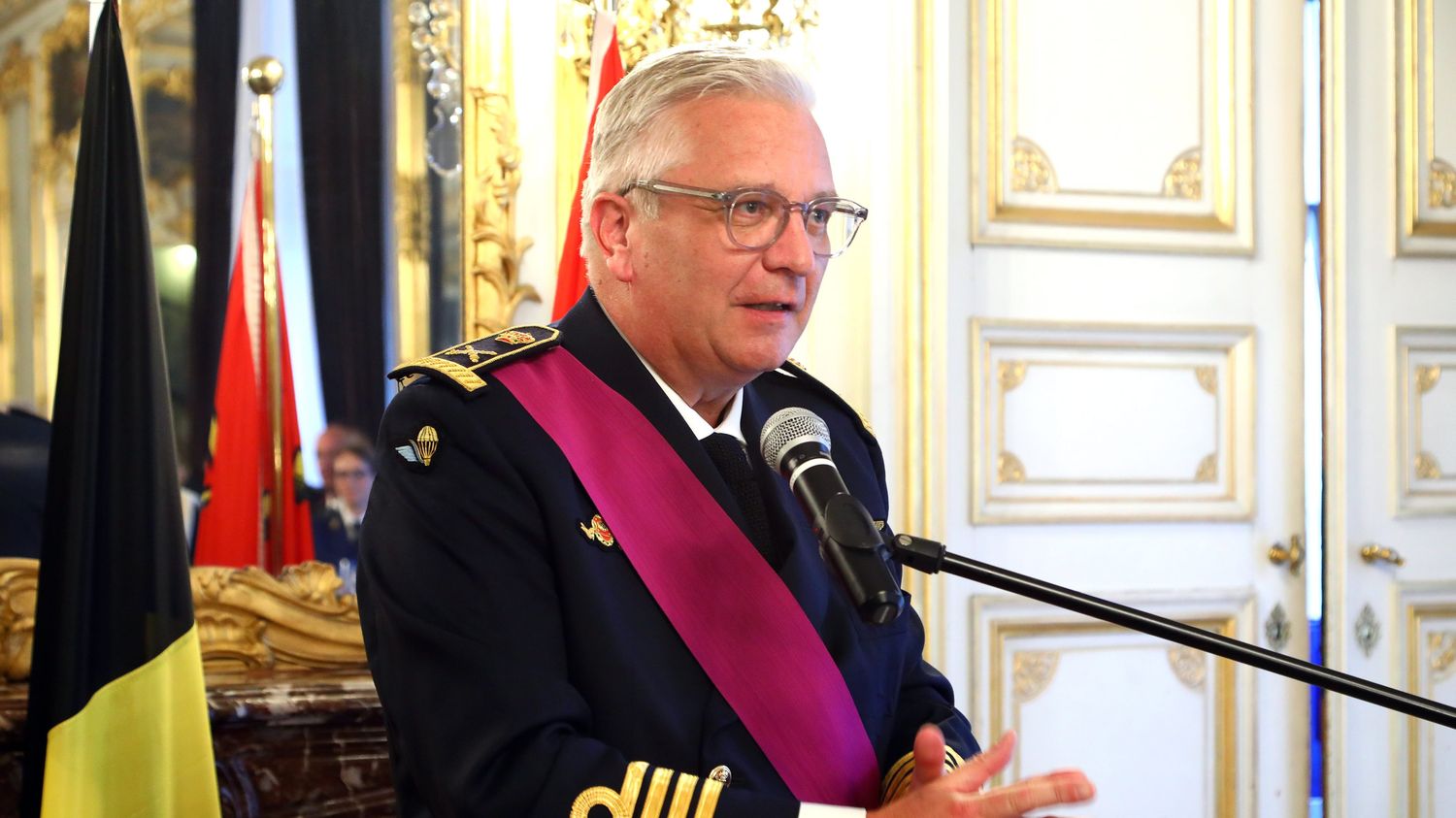 Le prince Laurent de Belgique reconnaît un fils illégitime