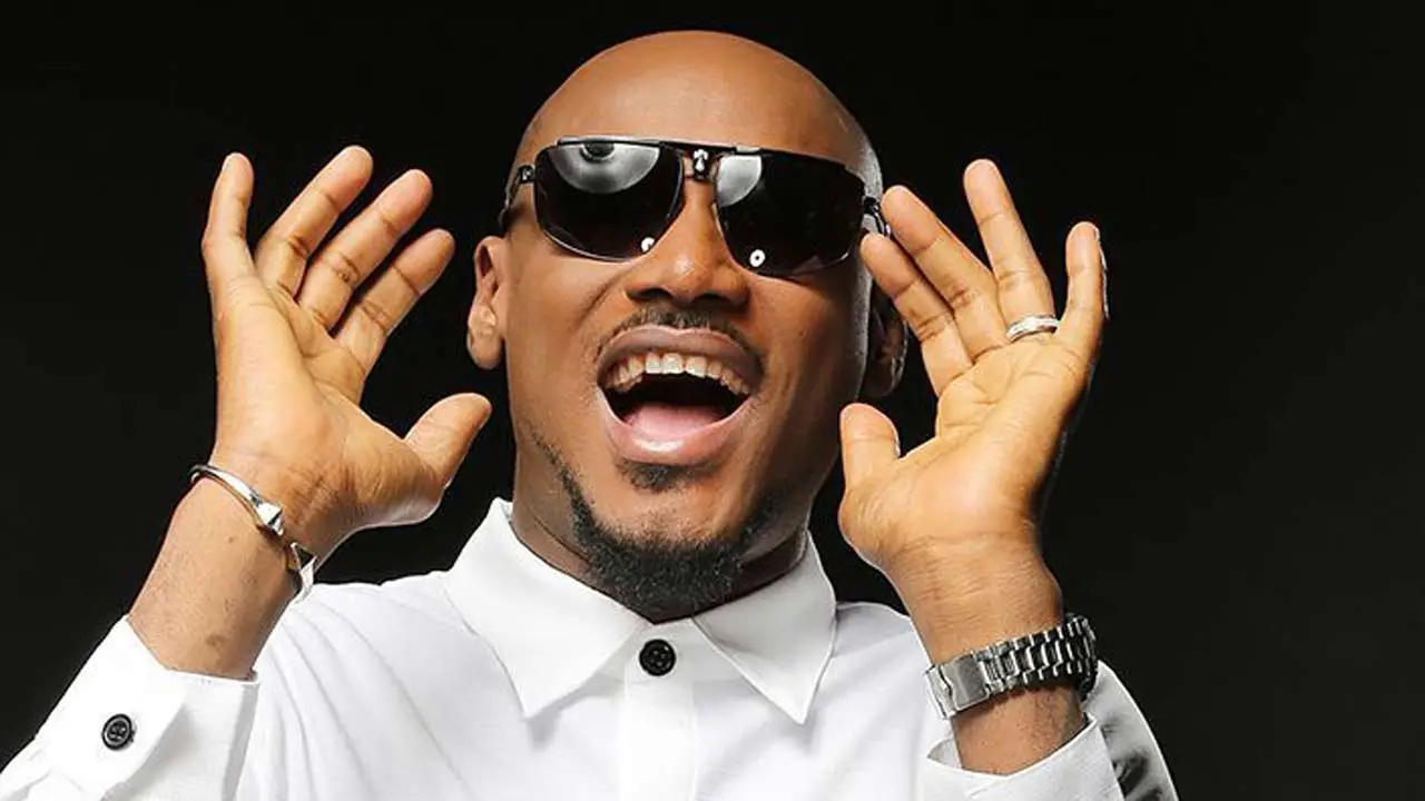 Fela vs Wizkid: 2Face s&rsquo;invite dans le débat