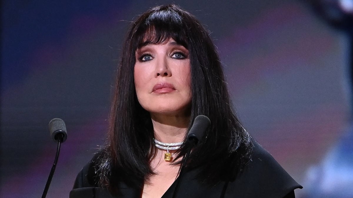 Isabelle Adjani se dit réjouie par les frappes en Iran : « Mon Dieu, on attendait ça »
