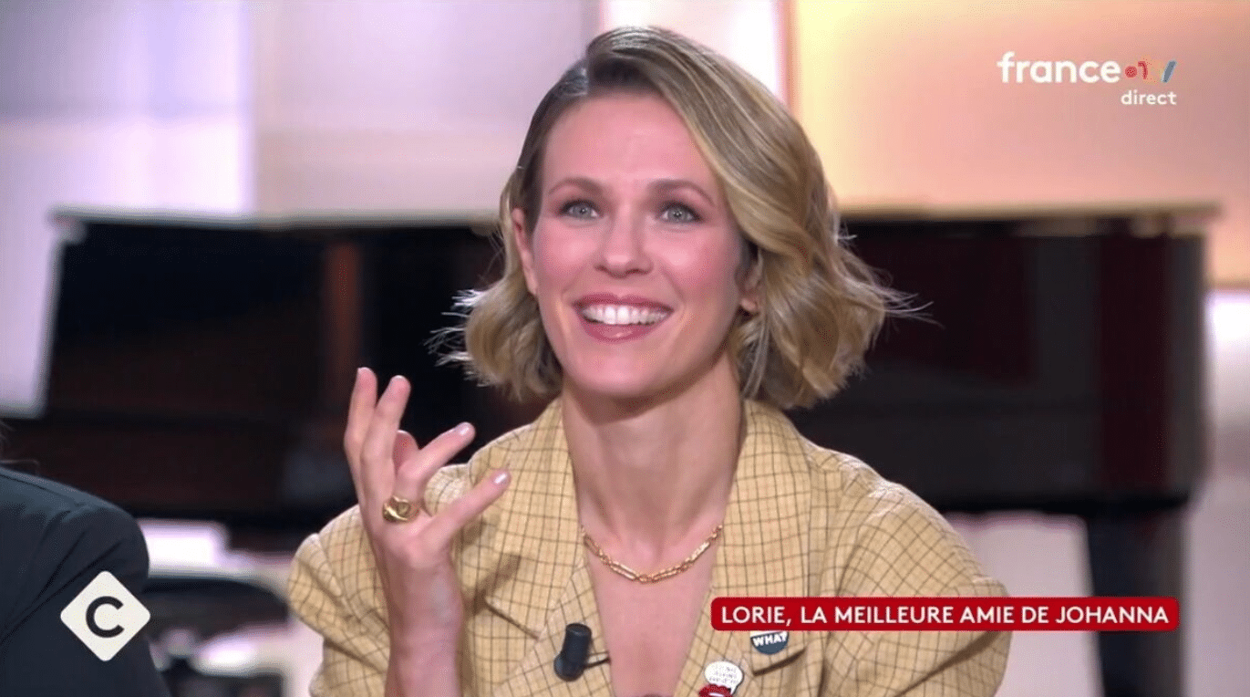 Lorie : une fan handicapée quitte son concert déçue et frustrée et dénonce le traitement qui lui a été réservé sur place, Lola Dubini visée elle aussi