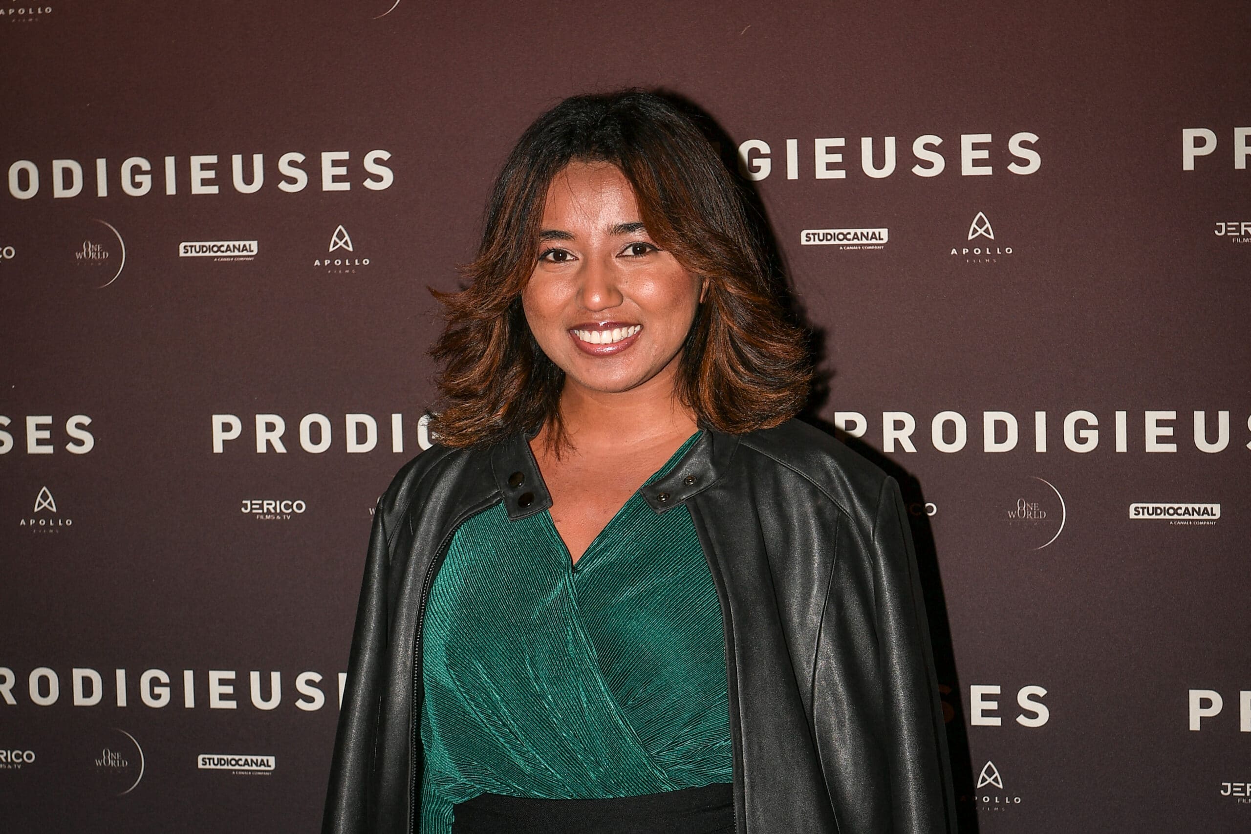 Anisha Jo, grande gagnante de la Star Academy parfois oubliée, revient avec un nouveau single émouvant sur le thème de la solitude