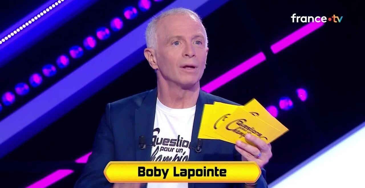 "C'était un gros co*****", Samuel Etienne révèle avoir failli virer un candidat de "Questions pour un champion"