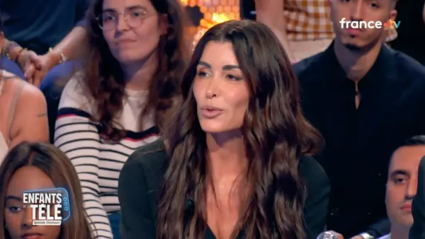 "Vous roulez les R ?", Faustine Bollaert, sa question extrêmement gênante à Jenifer, déjà largement taclée pour son hommage à Dalida
