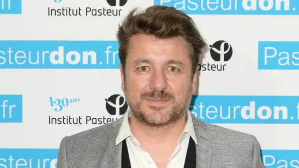"Beaucoup de bruit pour rien", Bruno Guillon rétablit la vérité sur son état de santé après un accident en plein direct à la radio