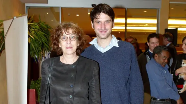 Anémone : "c'était un peu traumatisant", son fils Jacob raconte la fois où la chanteuse l'a oublié avec sa soeur