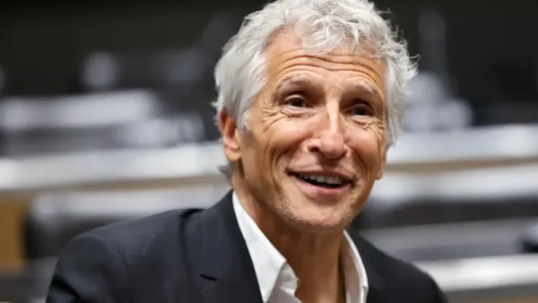 Nagui au cœur d'une polémique sur son salaire : Charles Alloncle balance les chiffres, "2 500 euros pour 30 minutes d'émission"
