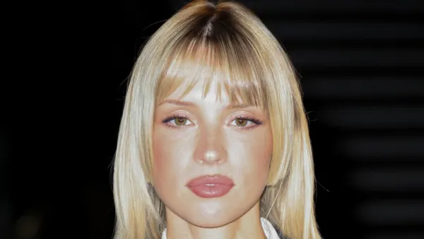 Angèle : après les violentes critiques visant son nouvel album, la chanteuse annule en dernière minute sa participation aux NRJ Music Awards