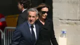 "Ne bois pas d'alcool", Carla Bruni lutte contre l'alcoolisme et peut compter sur le soutien de son mari Nicolas Sarkozy et sa fille Giulia