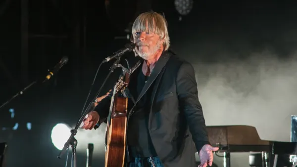 "Triste de le voir dans cet état", Renaud revient à la télé dans Taratata avec Nagui : les premières images choquent les téléspectateurs