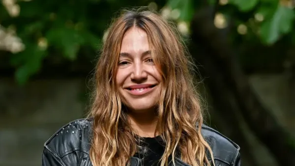 "Jamais facile d’annoncer ça", Jacques Higelin, sa fille Izia, ne peut plus sortir son nouvel album