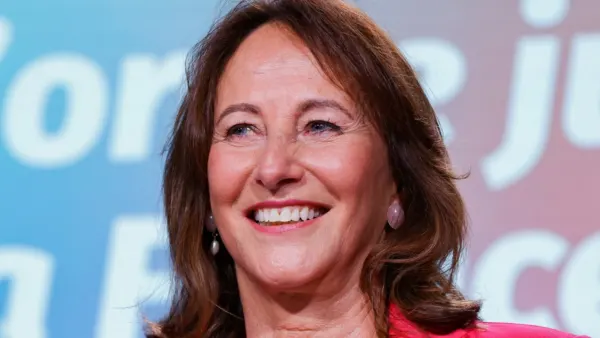 Ségolène Royal s’en prend maintenant à Anne-Elisabeth Lemoine et C à vous