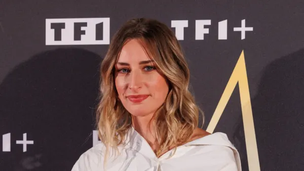 "J'ai failli faire une syncope" : Le lien inattendu entre Vianney et Philippine Lavrey, nouvelle professeure de la Star Academy