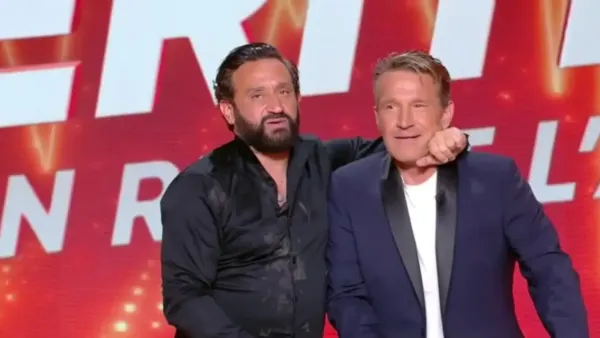Benjamin Castaldi aux côtés de Cyril Hanouna sur le plateau de TBT9