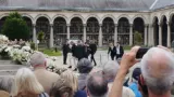 Photo d’archives : Nadine Trintignant lors des obsèques de Françoise Hardy au crématorium du Père-Lachaise, le 20 juin 2024.