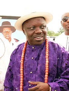 Emmanuel Uduaghan lors d’un mariage traditionnel à Warri en 2012