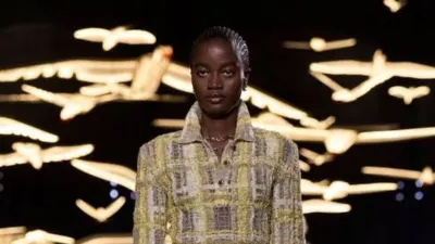 Rachel Ojuromi au défilé Chanel à Paris
