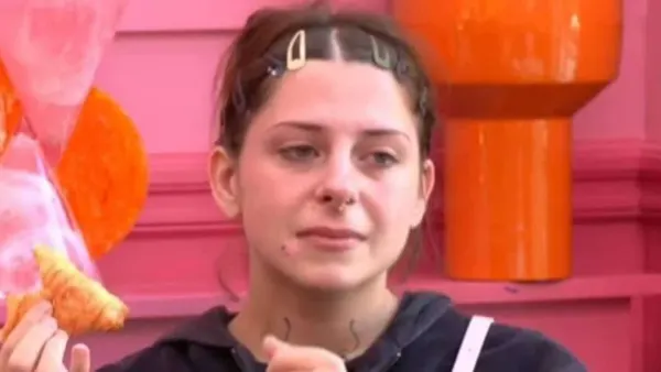 Star Academy : Elija fond en larmes en revoyant les images de son duo avec Adèle Castillon, la production accusée de l’avoir piégée