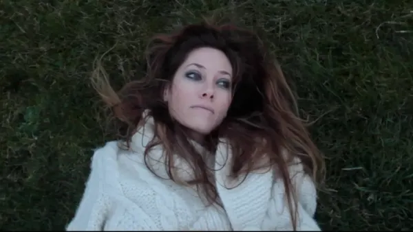 Mareva Galanter lors d’une séance photo en 2013