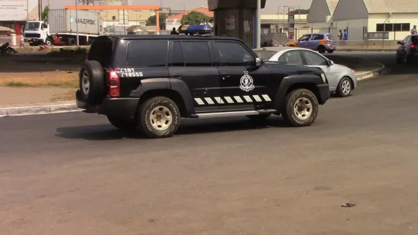 Véhicule de la police ghanéenne photographié à Accra en 2020