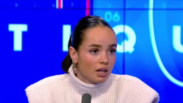 Cyril Hanouna, séduit par Louise Montangon, lui propose de l’engager : l’étudiante refuse et son petit ami révèle ses plans